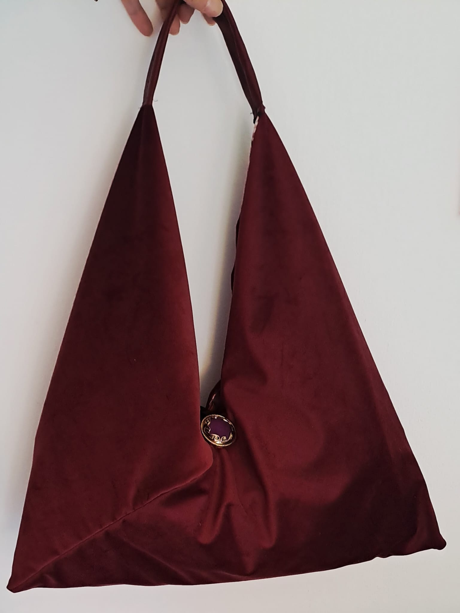 Borsa in velluto con manico in pelle e bottone gioiello - immagine 4