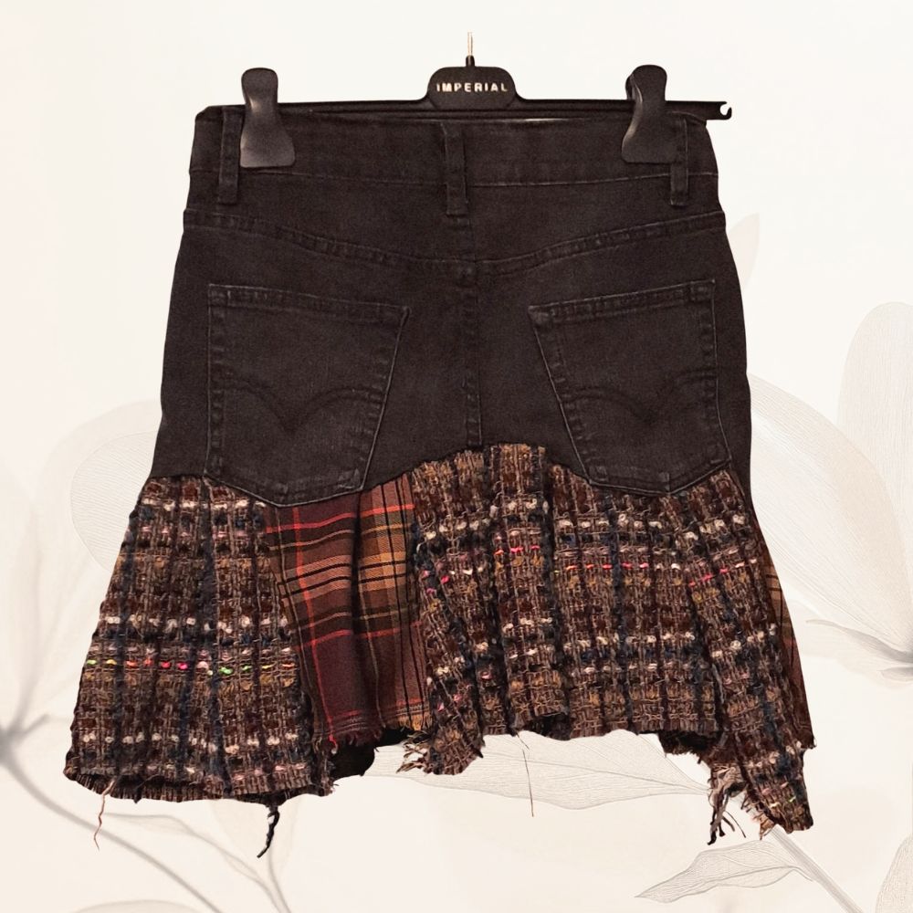 Gonna mini jeans e stoffa handmade - immagine 2