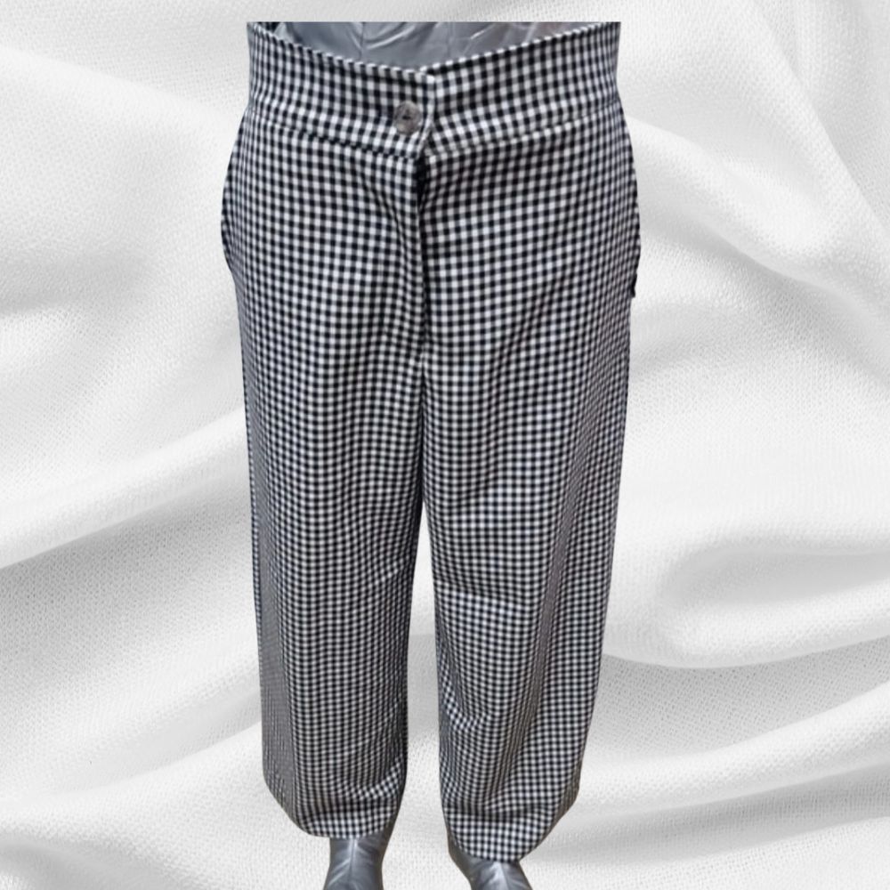 Pantalone a quadri bianchi e neri - immagine 2